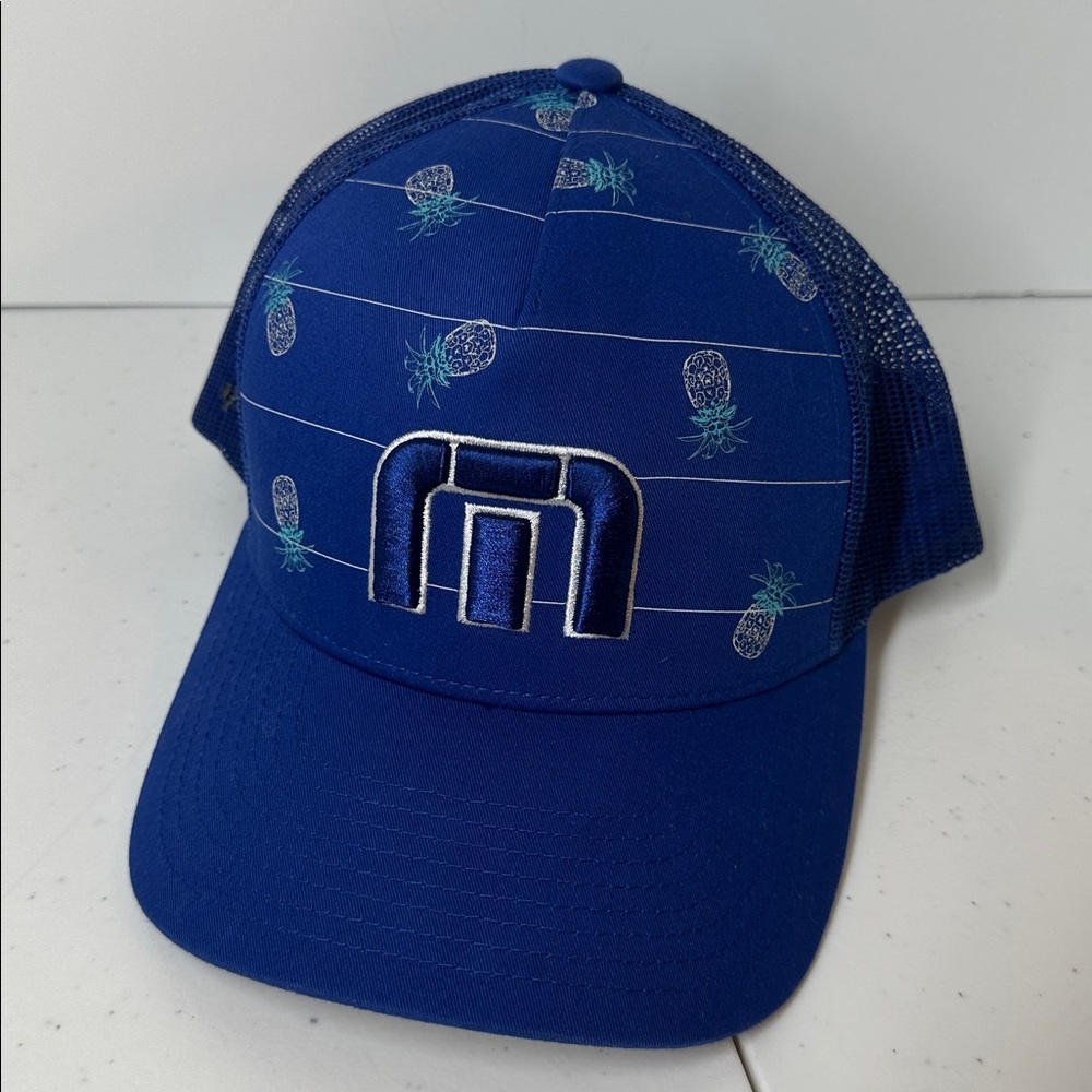 Travis Mathew Blue Pineapple SnapBack Golf hat Yupoong, Flexfit. Clean